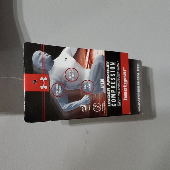 Under armor heat gear shirt - Picture 3 of 4